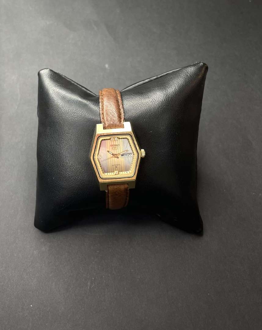 Seiko 5 Diamond Ladies