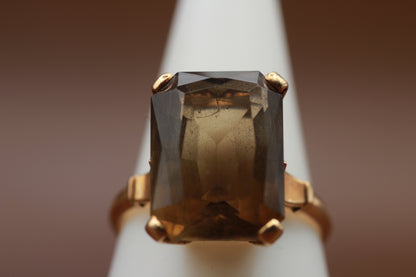Χρυσό δαχτυλίδι 18καράτια με Smoky Quartz